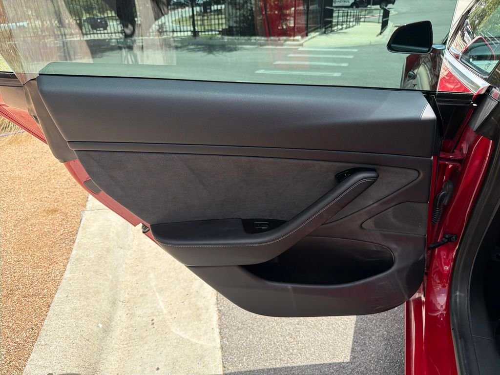 Used 2019 Red Tesla Long Range image 32