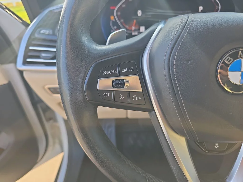 Used 2020 White BMW xDrive40i image 18