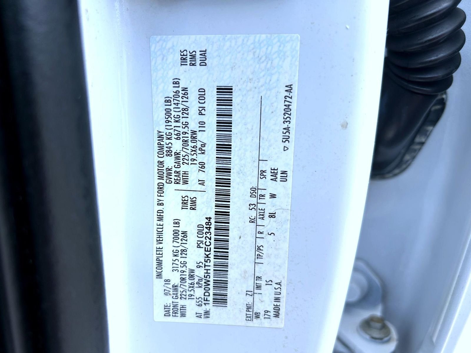 Used 2019 White Ford XL image 25
