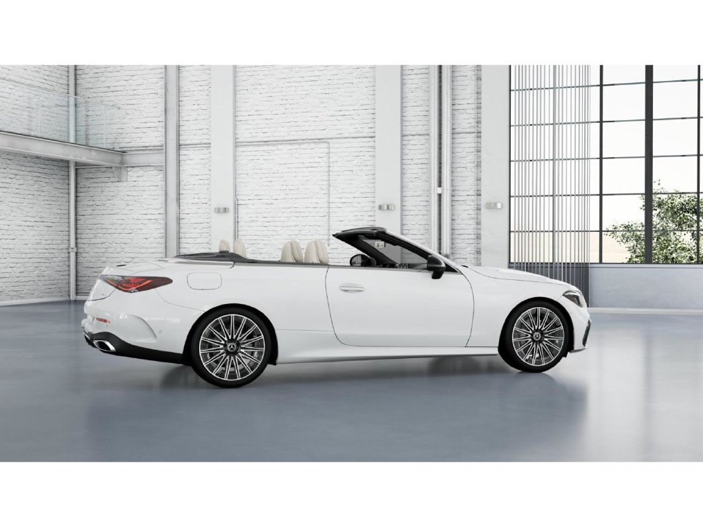 Certified Used 2025 Polar White Mercedes-Benz CLE 300 4MATIC® image 18