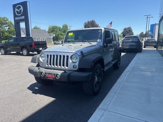 Used 2016 Silver Jeep Unlimited Sport image 6