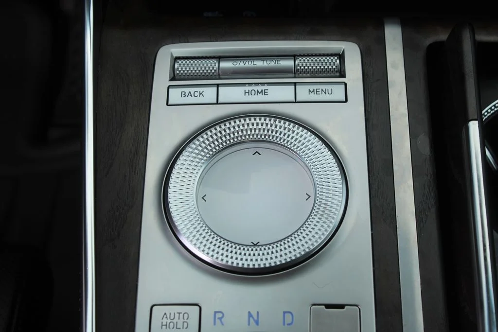 Used 2022 Black Genesis 2.5T image 22