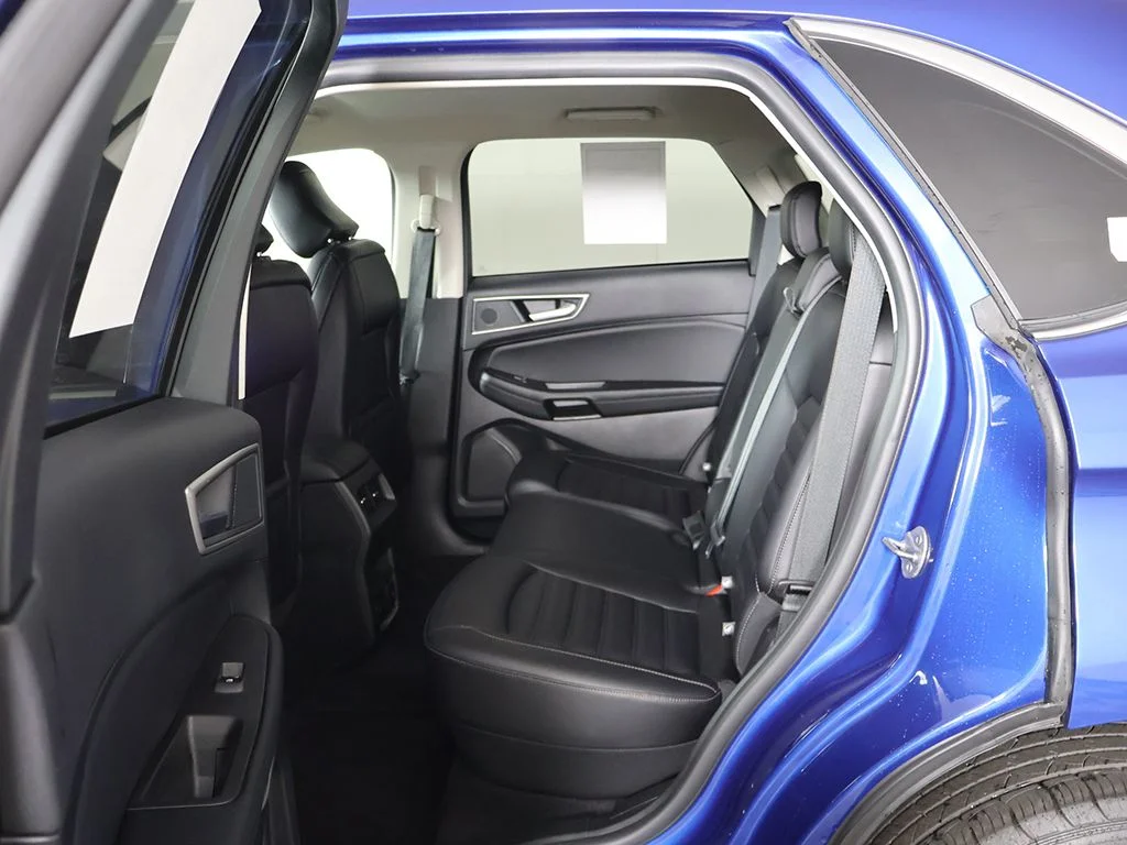 Used 2024 Blue Ford SEL image 27