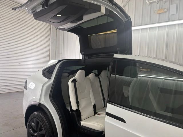 2022 Tesla Model X Long Range - Photo 19