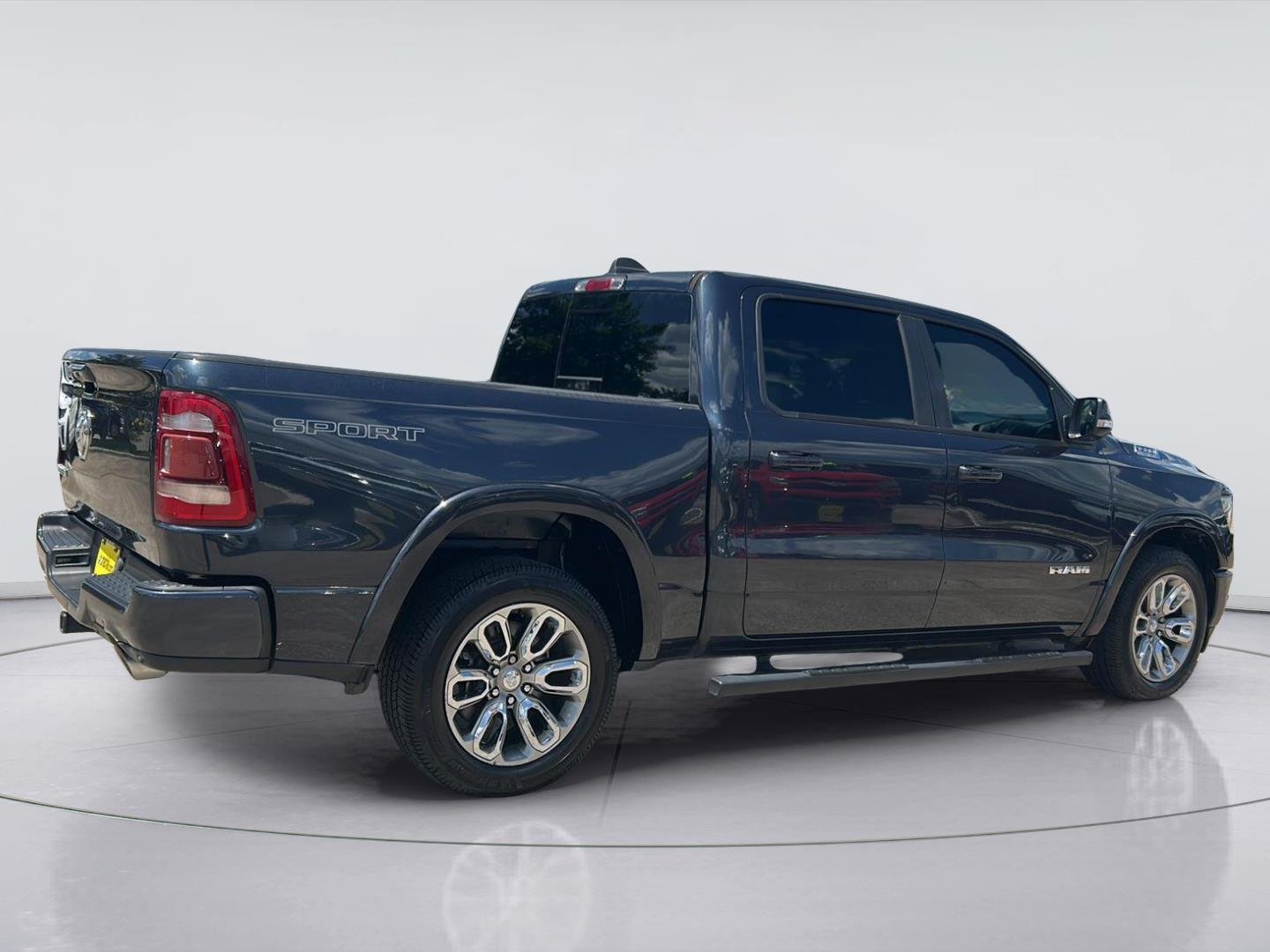 Used 2020 Diamond Black Crystal Pearlcoat Ram Laramie image 6