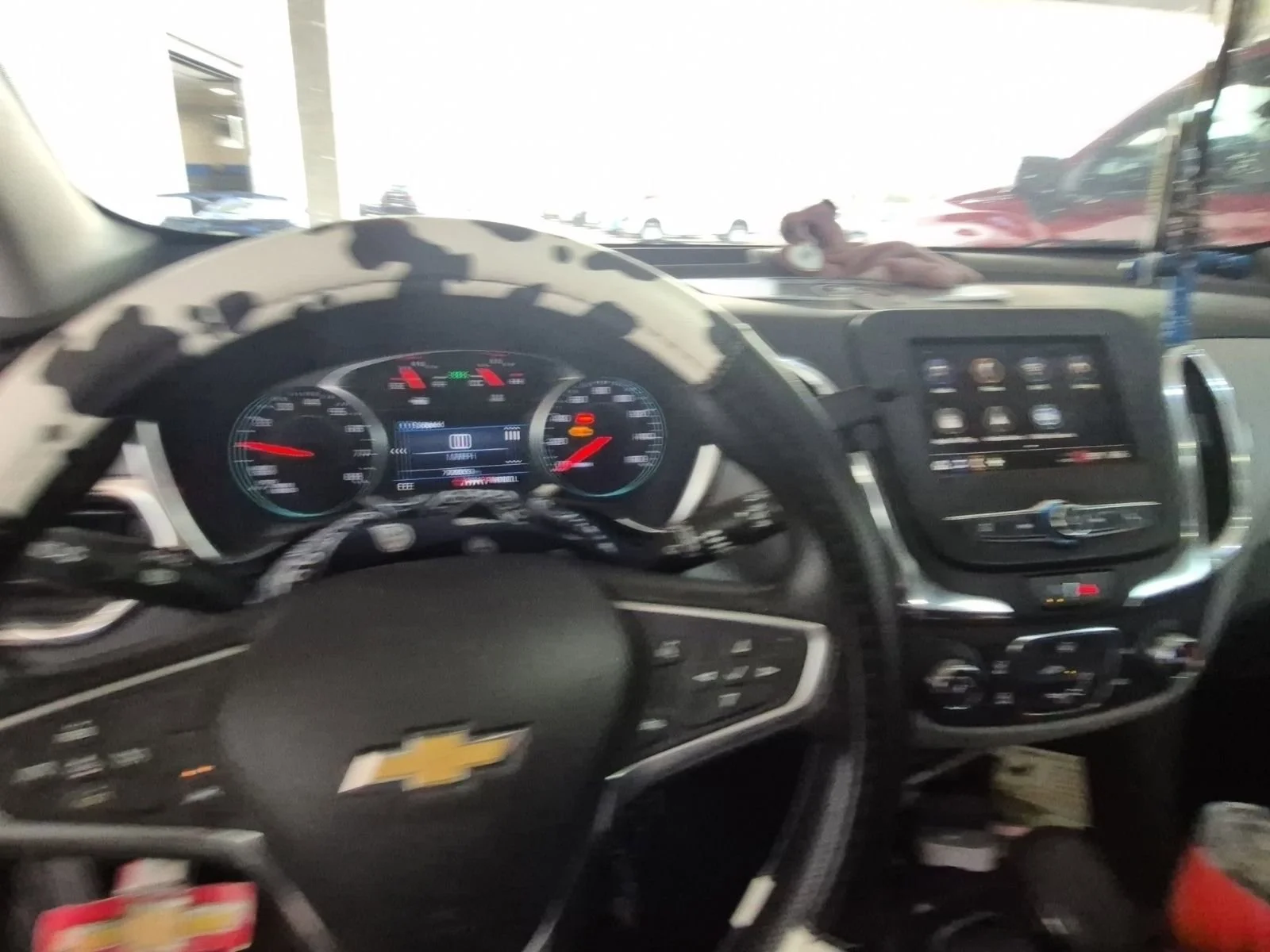 2023 Chevrolet Equinox LS - Photo 8