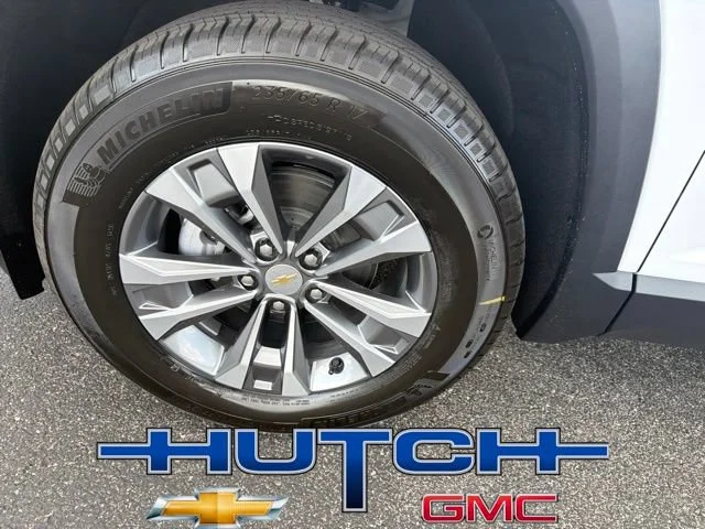 New 2027 Summit White Chevrolet LT image 9