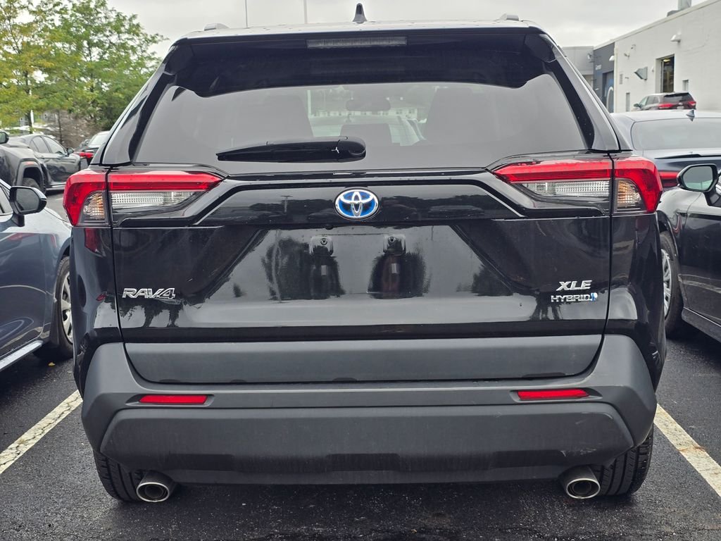 Used 2022 Black Toyota XLE image 6