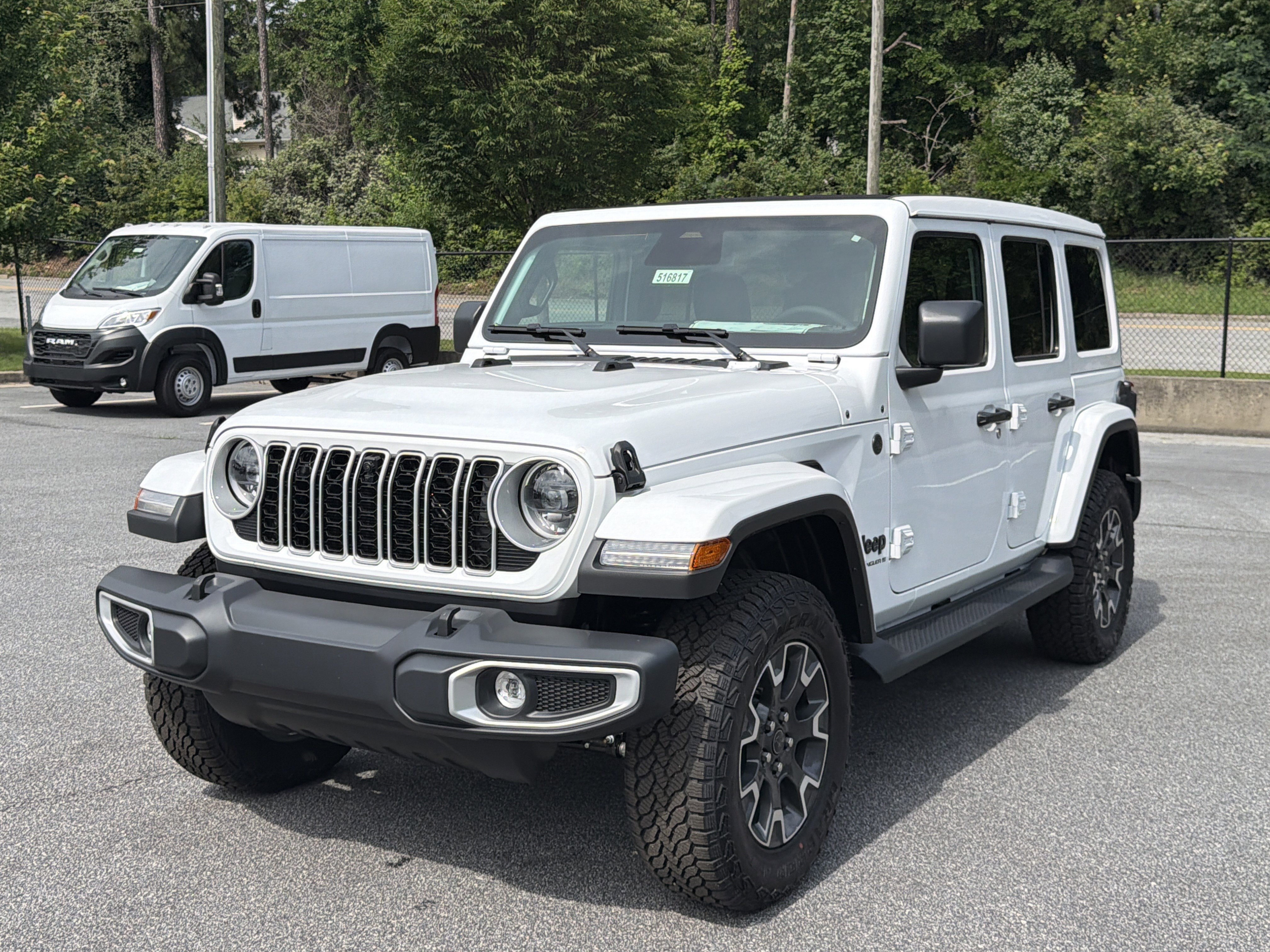 New 2026 Bright White Clear-Coat Exterior Paint Jeep Sahara image 3