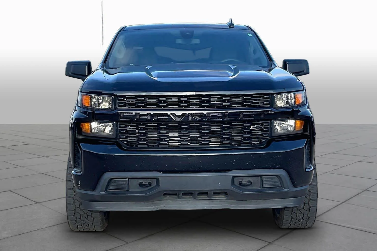 Used 2022 Black Chevrolet Custom image 4