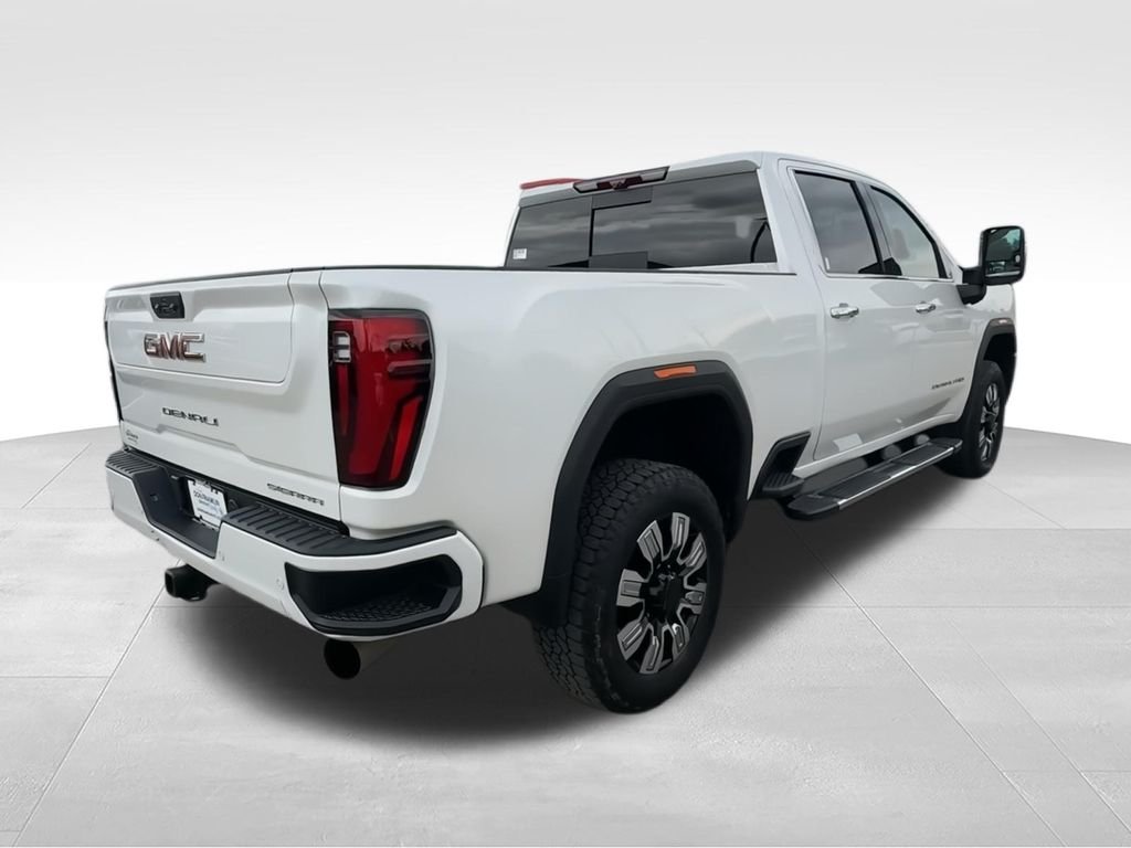Used 2024 White GMC Denali image 8
