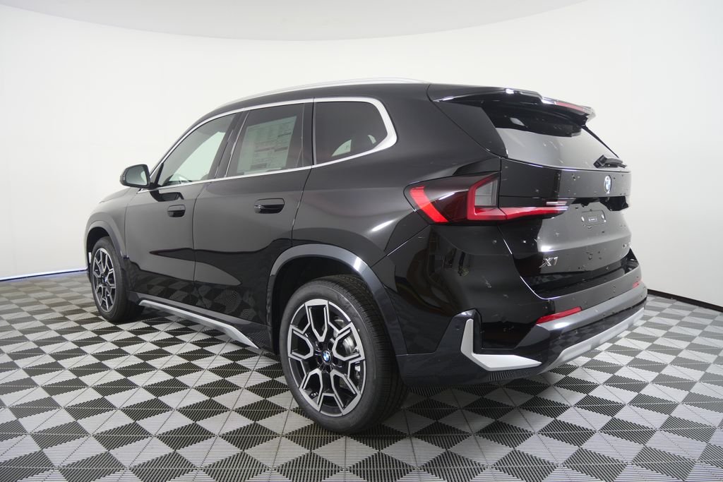 New 2027 Jet Black BMW xDrive28i image 6