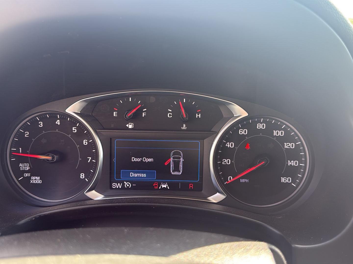 Used 2024 Summit White GMC SLE image 22