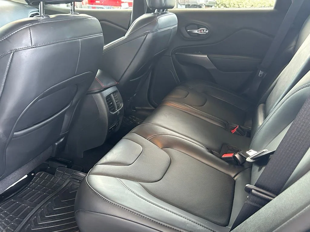Used 2020 Black Jeep Limited image 38