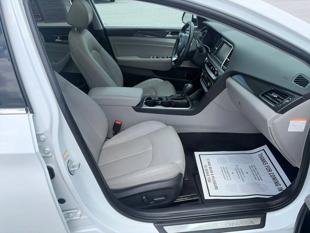 Used 2019 White Hyundai Limited image 42