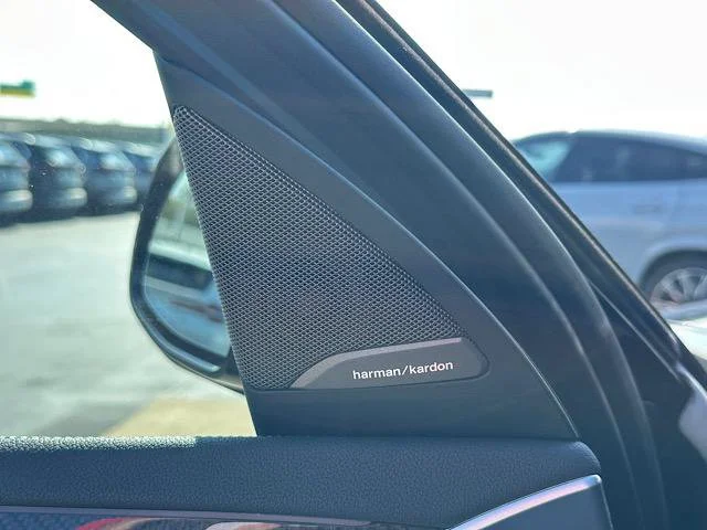 Used 2022 Black Sapphire Metallic BMW M40i image 20