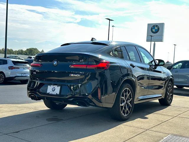 Used 2022 Black Sapphire Metallic BMW M40i image 10
