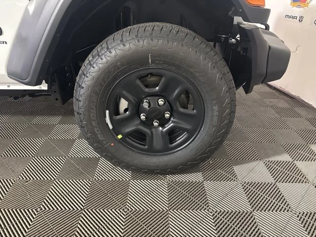 New 2026 Bright White Clear-Coat Exterior Paint Jeep Sport image 43