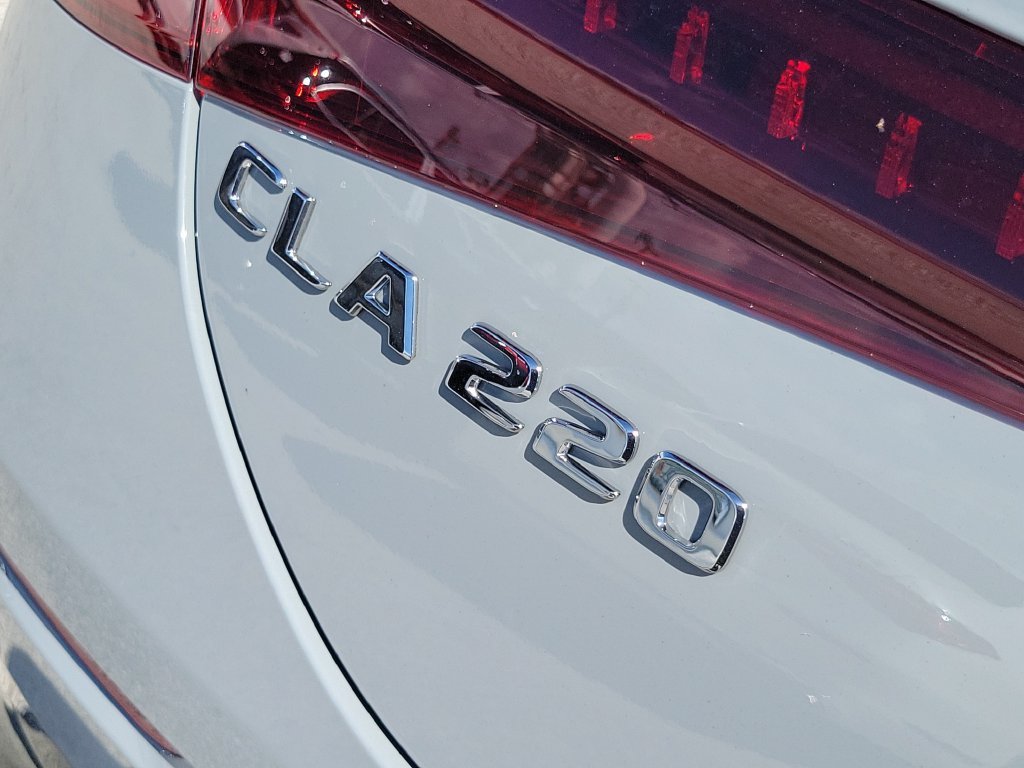 New 2027 MANUFAKTUR Alpine Grey Mercedes-Benz CLA 220 image 7