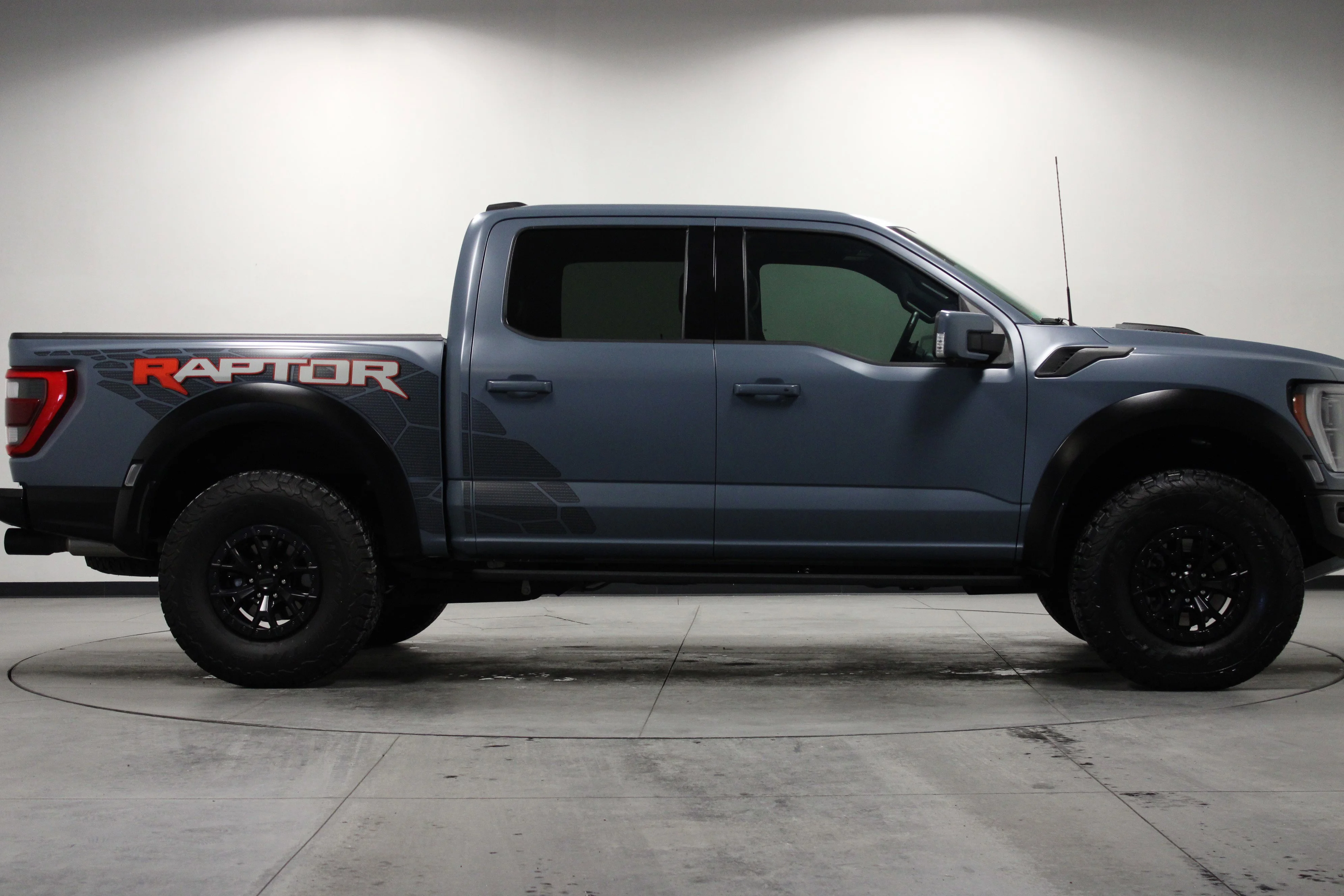 Used 2023 Azure Gray Metallic Ford Raptor image 3