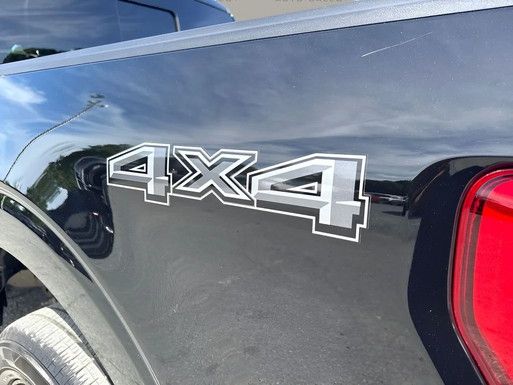 Used 2023 Black Ford XLT image 35