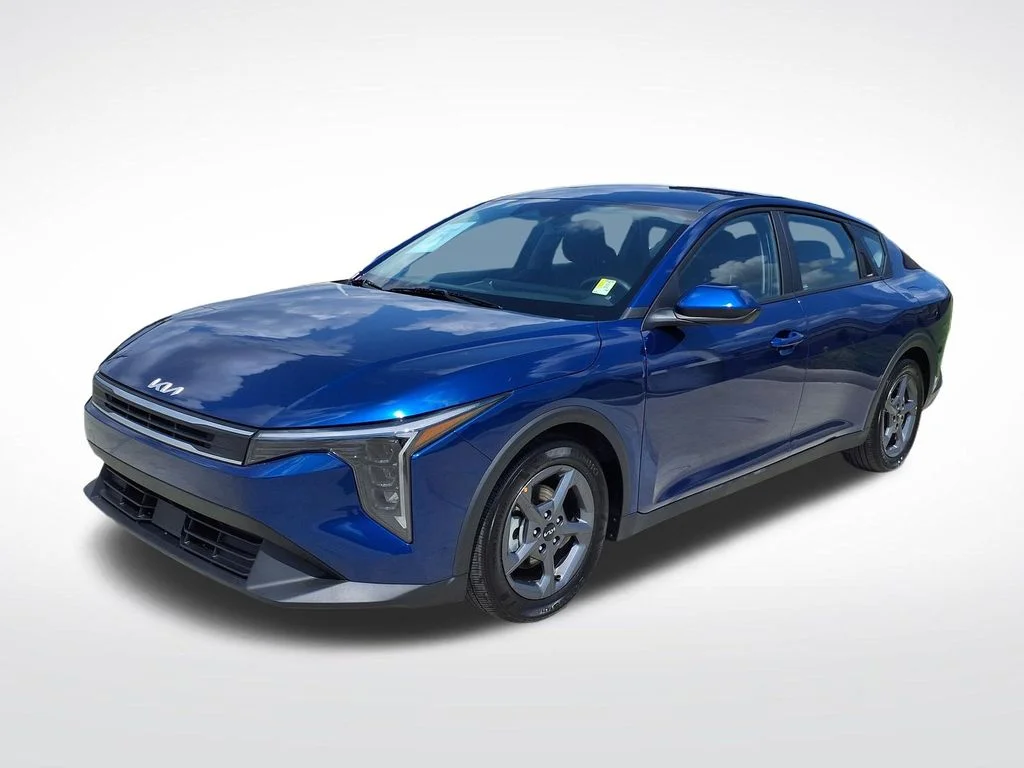 Used 2025 Blue Kia LXS image 3