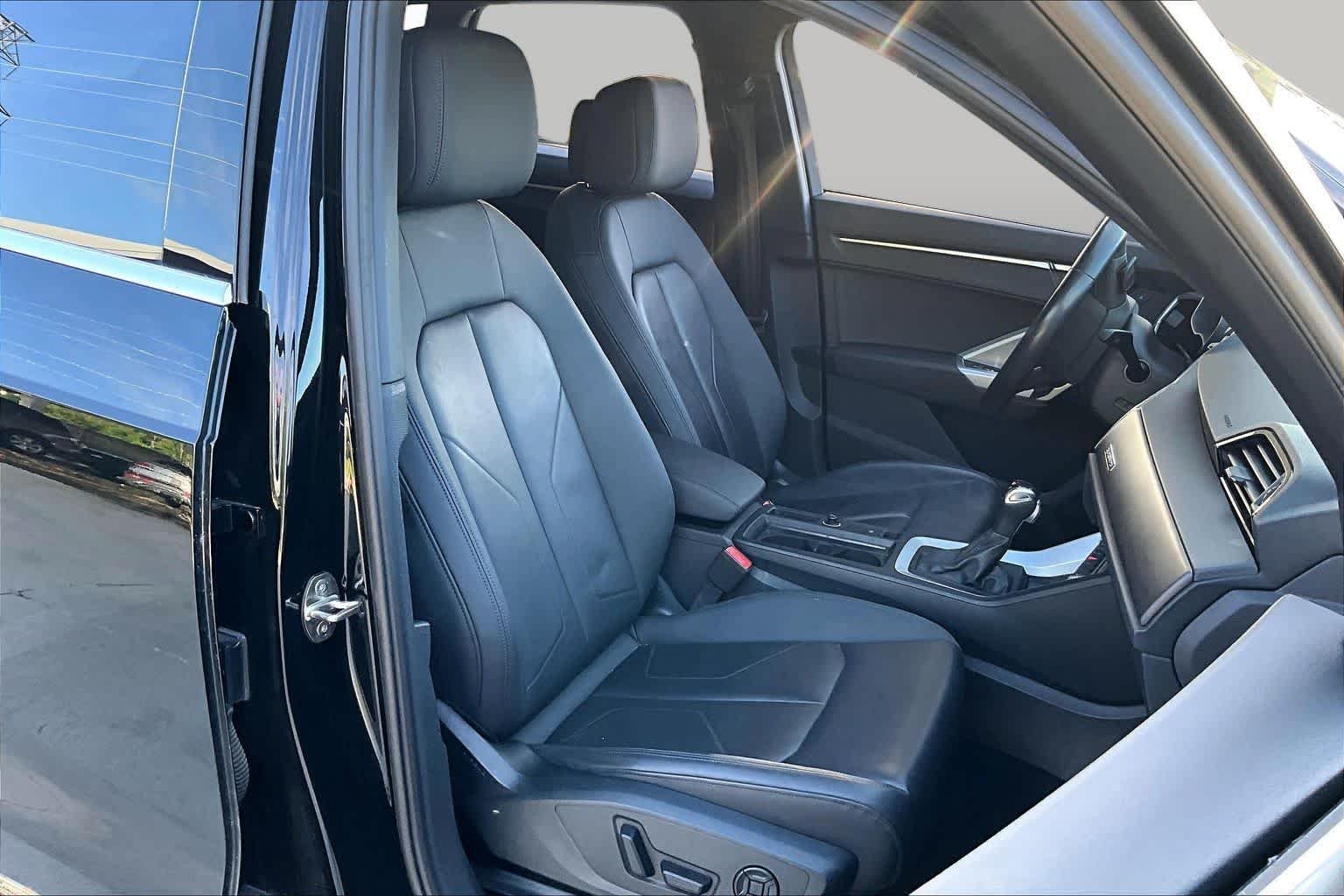 Used 2024 Mythos Black Metallic Audi S line Premium image 9
