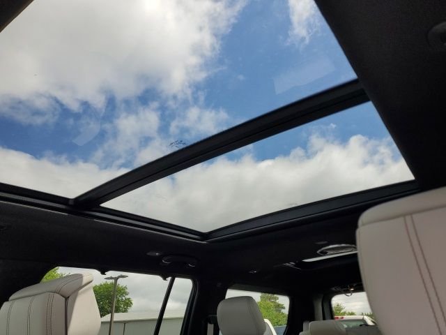 New 2026 Bright White Clearcoat Jeep Summit Obsidian image 15