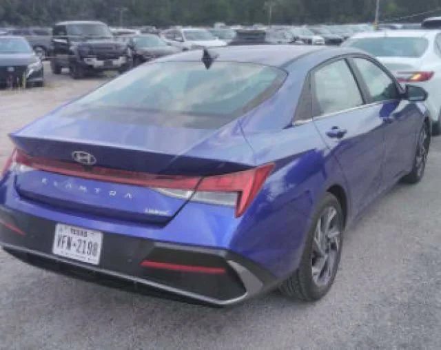 Used 2024 Intense Blue Hyundai Limited image 4