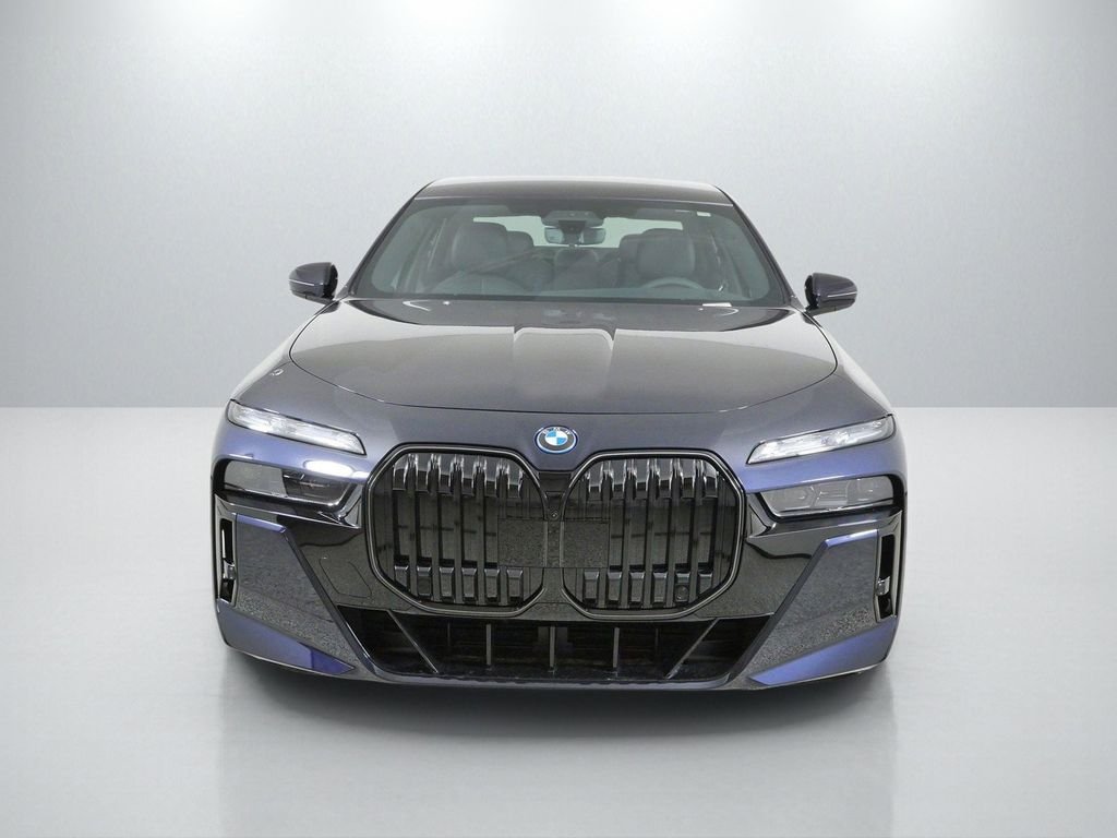 New 2026 Carbon Black Metallic BMW xDrive60 image 2
