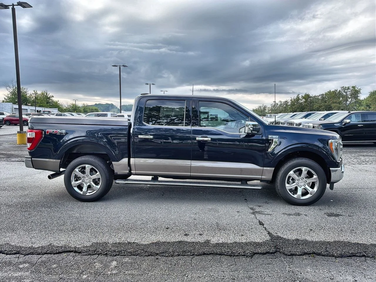 Used 2023 Blue Ford King Ranch image 9