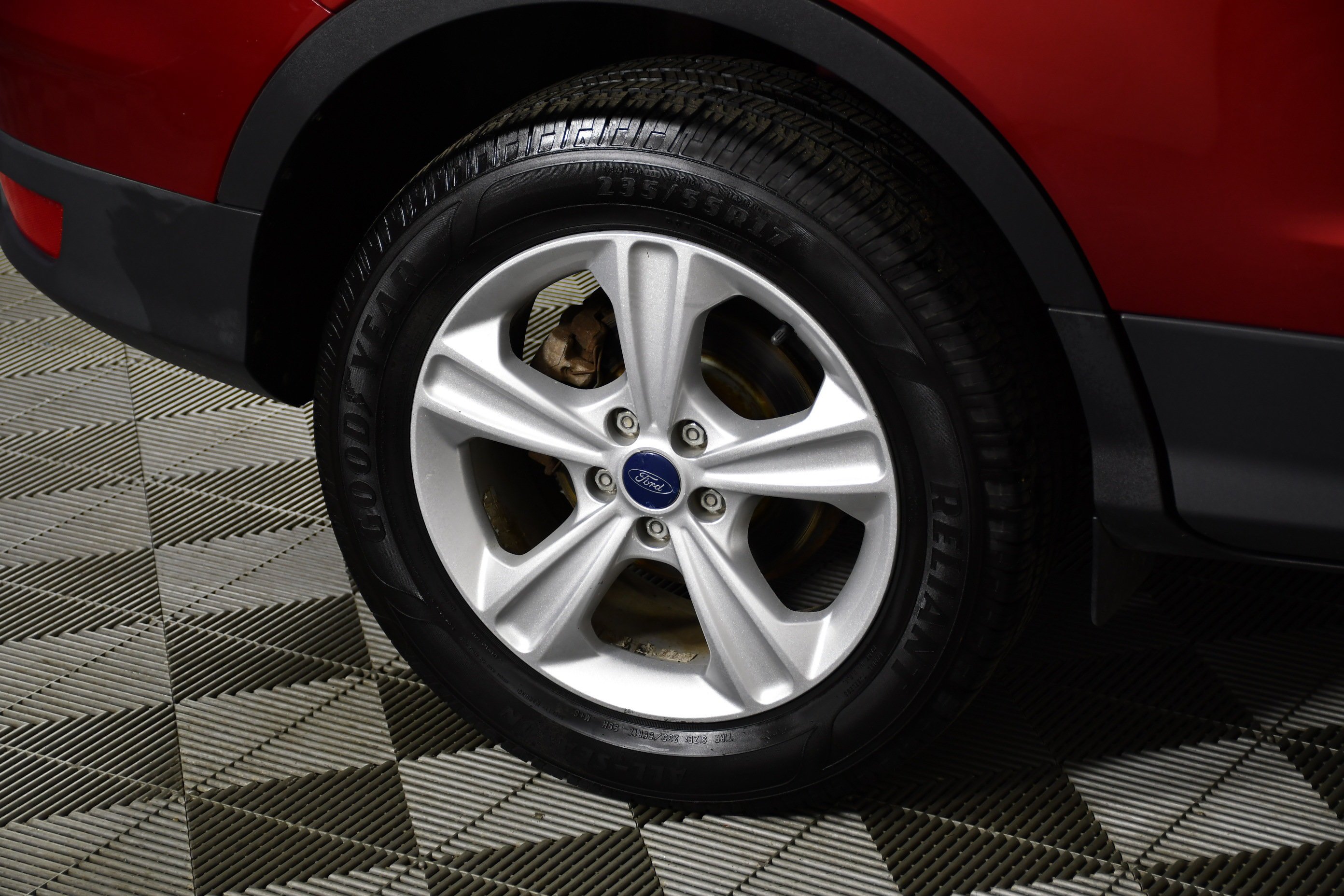 Used 2015 Ruby Red Metallic Ford SE image 53