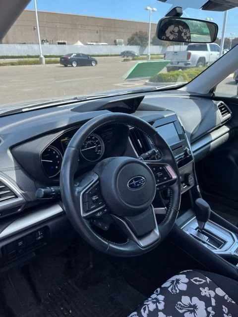 Used 2023 Ice Silver Metallic Subaru Premium image 6