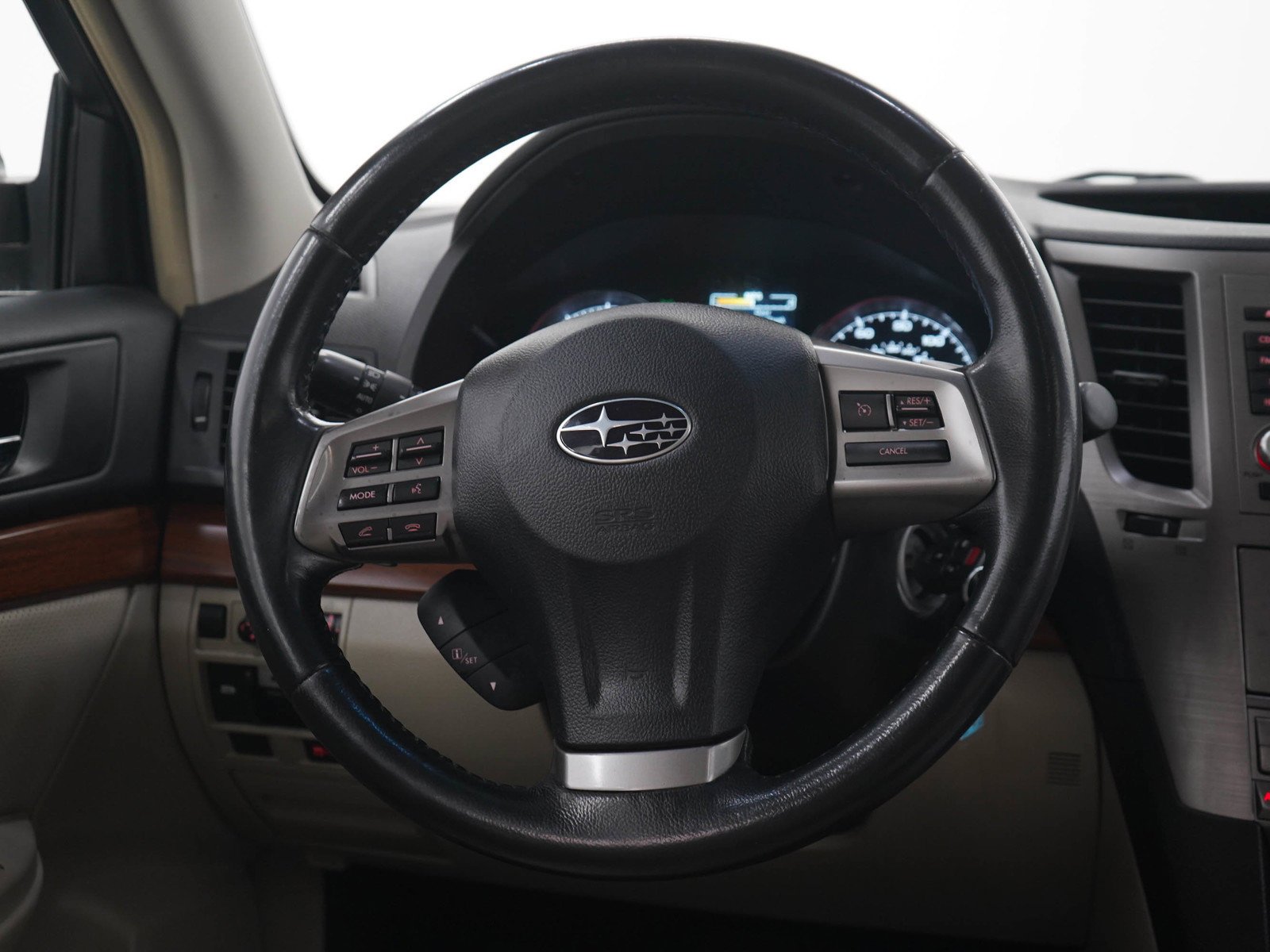 Used 2014 Satin White Pearl Subaru 2.5i image 16