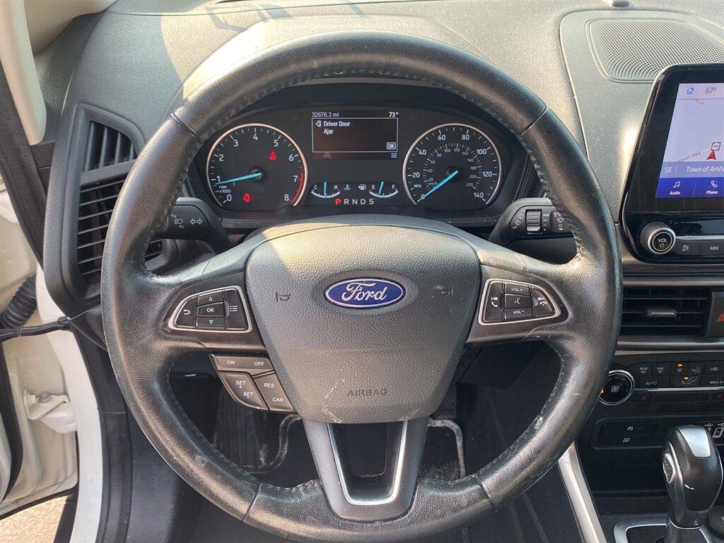 Used 2020 Diamond White Ford SE image 18