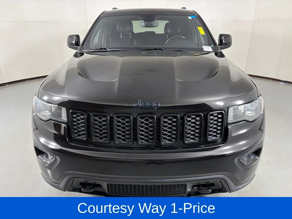 Used 2019 Black Jeep Laredo image 4