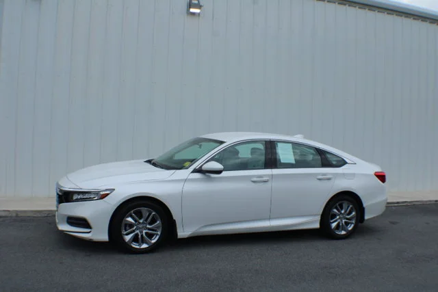 Used 2018 White Honda LX 1.5T image 4