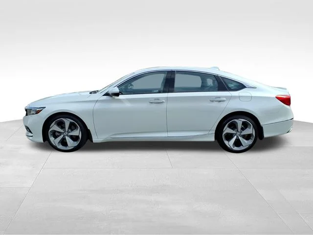 Used 2018 White Honda Touring 2.0T image 4