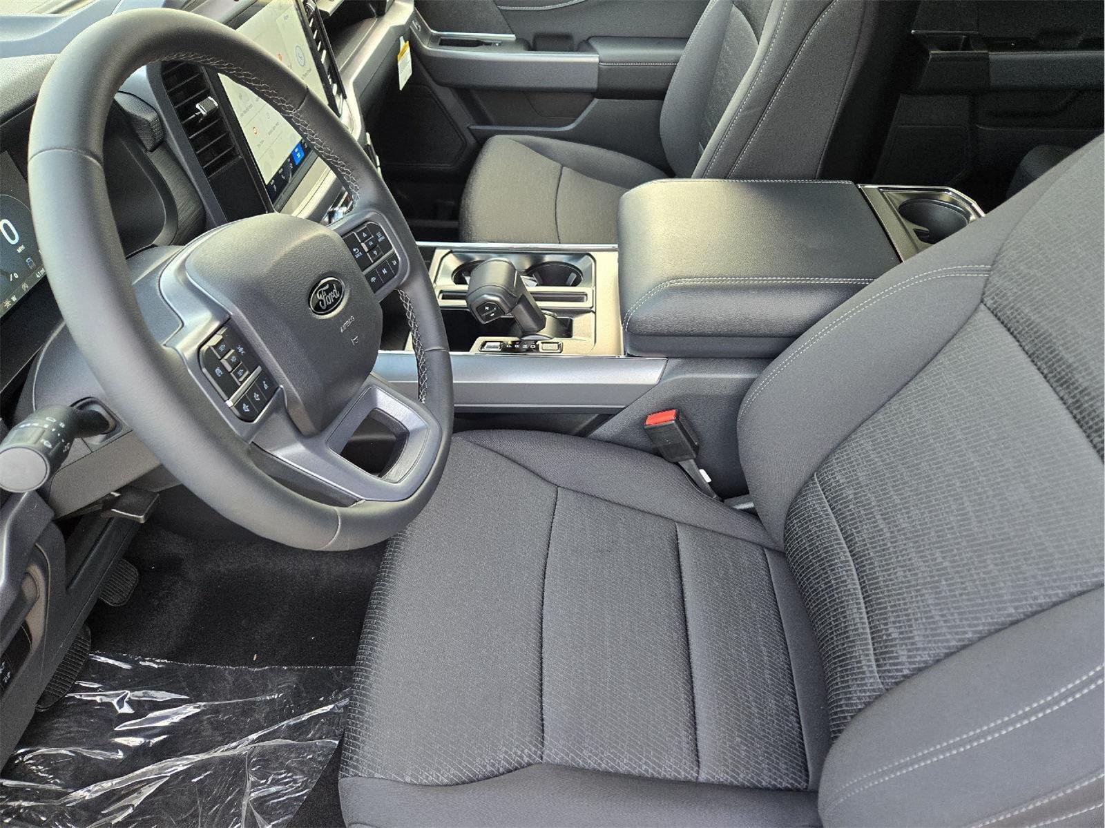 New 2026 Oxford White Ford XLT image 8