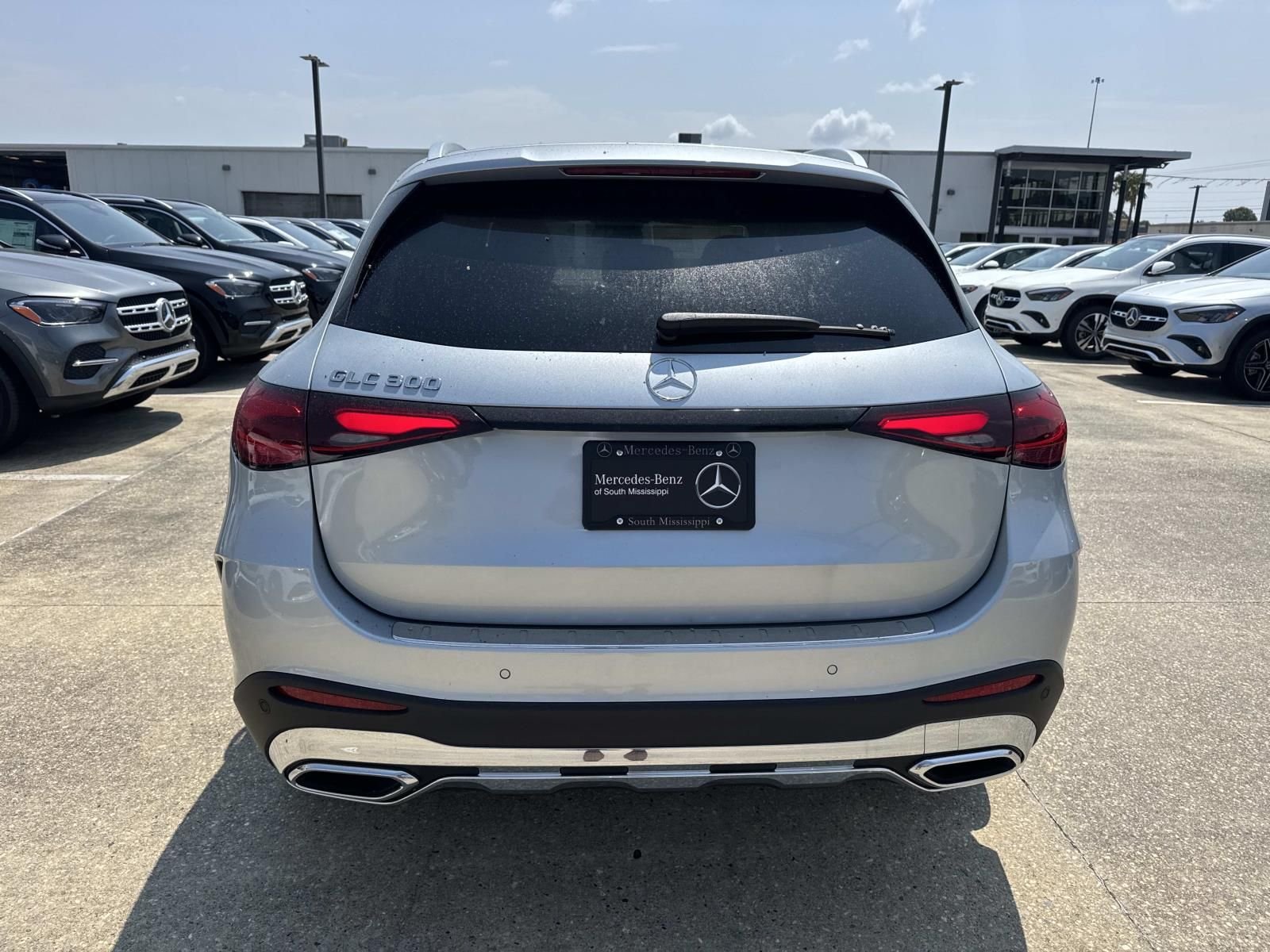 New 2026 Silver Mercedes-Benz GLC 300 image 5