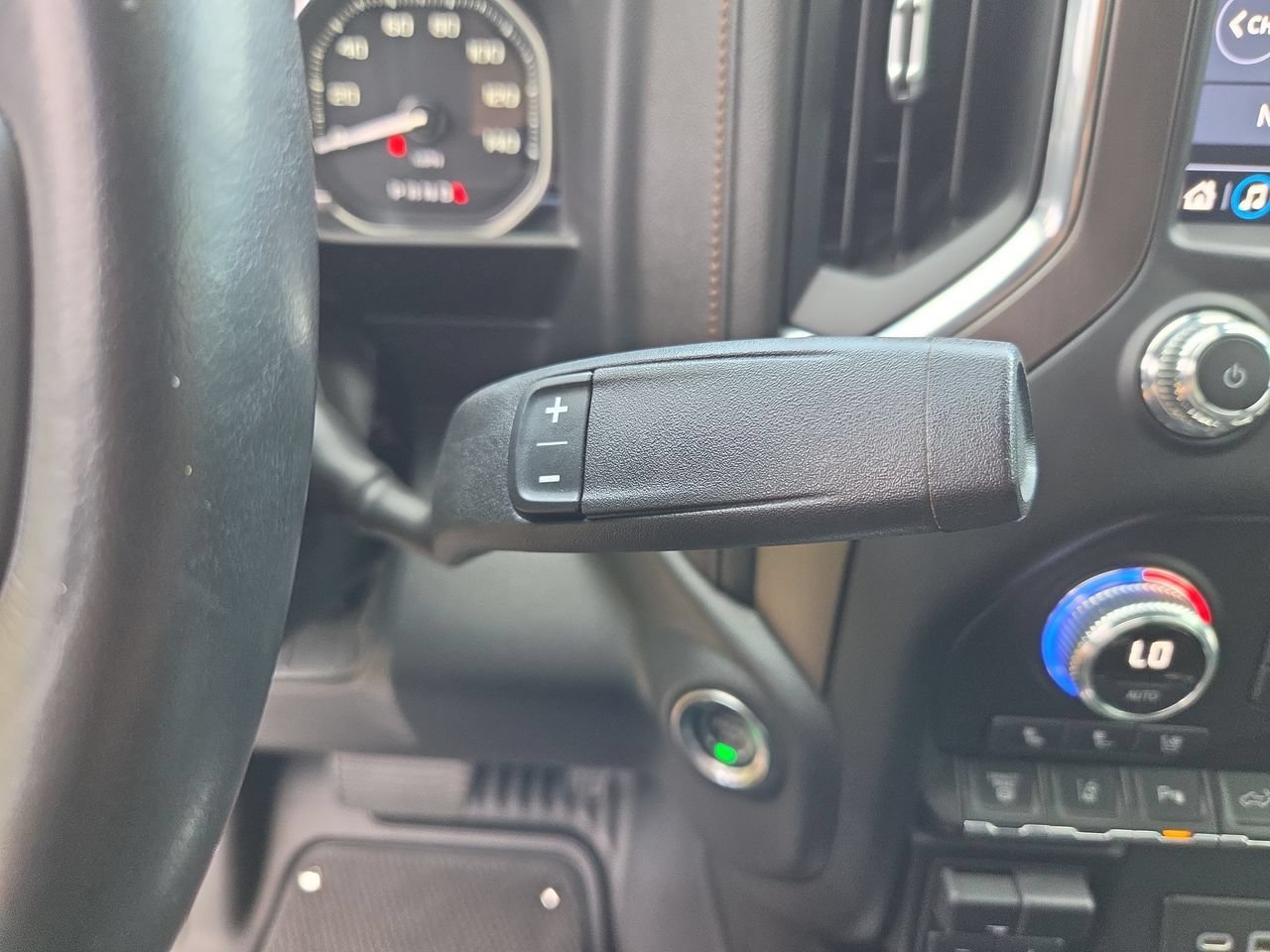 Used 2022 ONYX BLACK GMC AT4 image 15