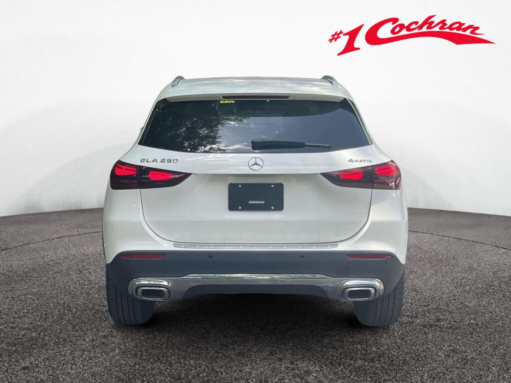 New 2026 Polar White Mercedes-Benz GLA 250 image 8