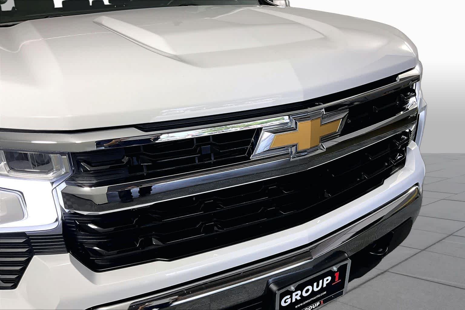 Used 2023 Summit White Chevrolet LT (2FL) image 29