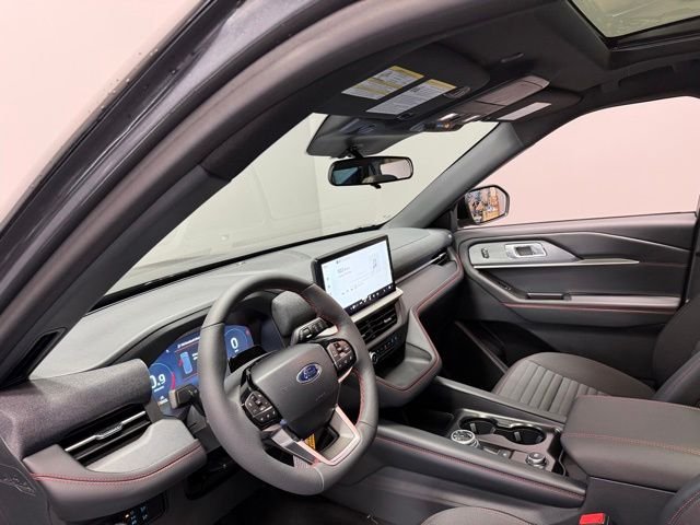 New 2026 Carbonized Gray Metallic Ford ST-Line image 18