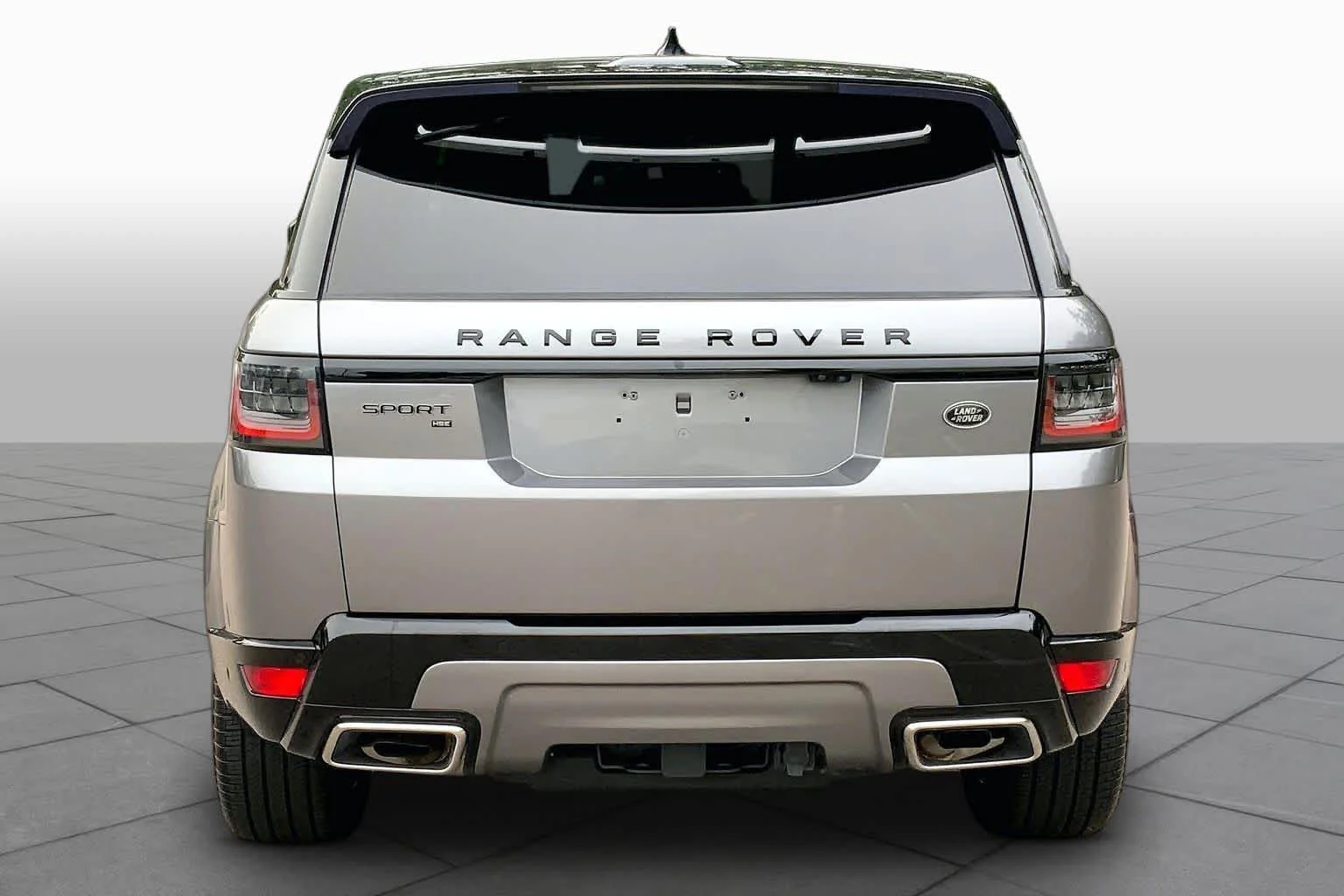 Used 2021 Eiger Grey Metallic Land Rover HSE Silver Edition image 5