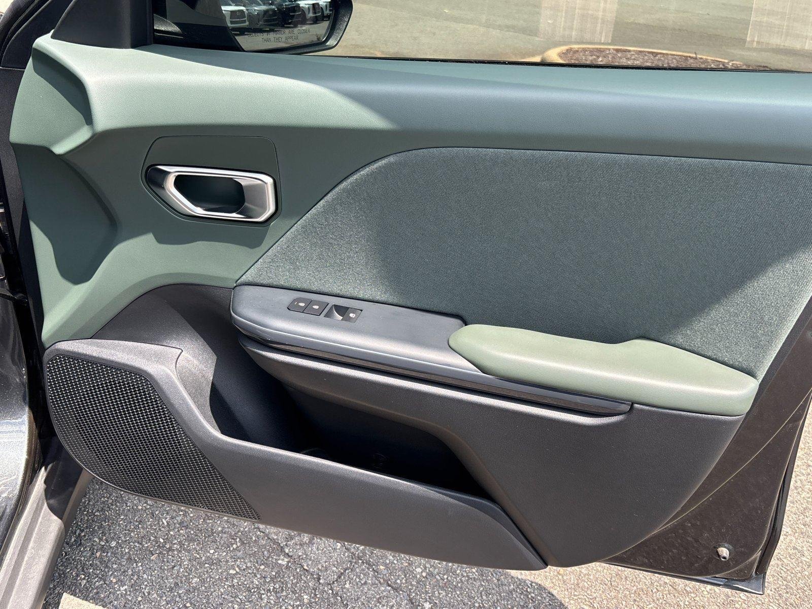 Used 2025 Interstellar Gray Kia EX image 39