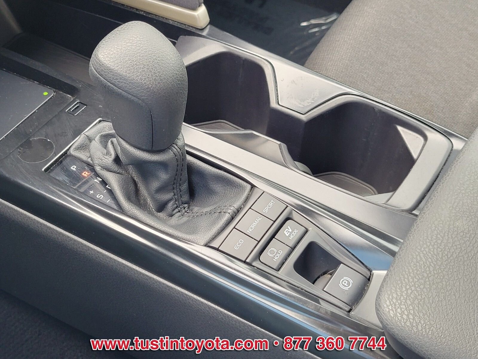 Certified Used 2025 Silver Toyota LE image 24