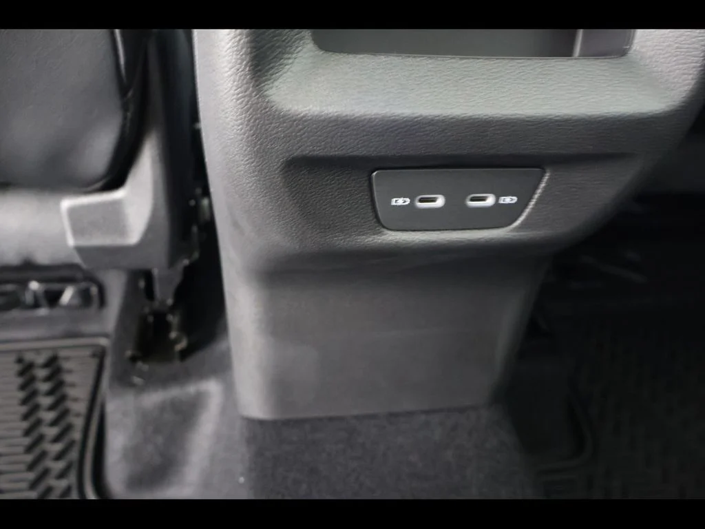 2026 Volkswagen Tiguan SE - Photo 11
