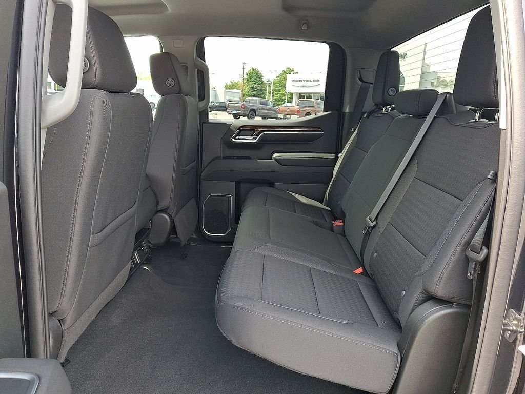 Used 2023 Silver GMC SLE image 11