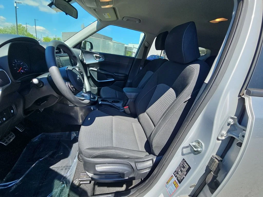 Used 2020 Silver Kia S image 15